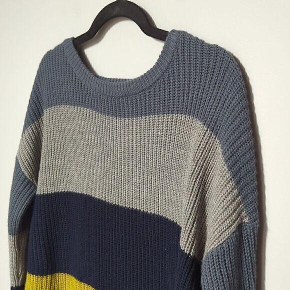 Blush & Bloom Color Block Cable Knit Sweater - Picture 2 of 4